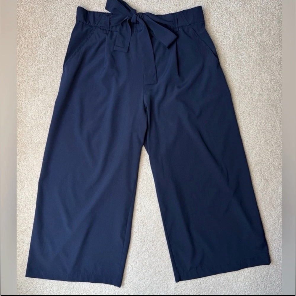 Zara TRF Cropped Trousers Wide Leg Culottes Navy Blue Pockets Lightweight XS